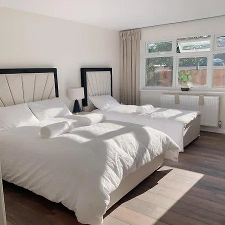 Cannon Village- Elegance & Comfort By Cannon Park , A Historic Retreat Next To The University Of Warwick ,Free Parking ,3 Bedrooms ,Sleeps 9 Coventry Exterior photo
