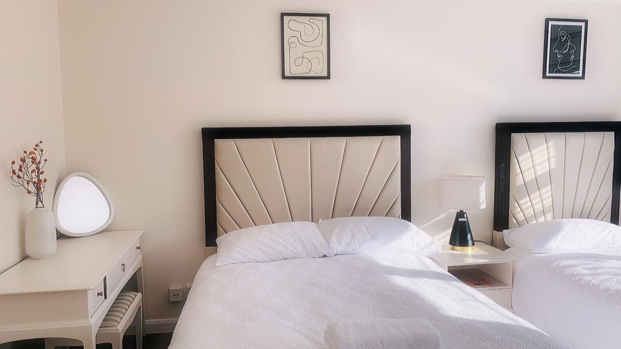 Cannon Village- Elegance & Comfort By Cannon Park , A Historic Retreat Next To The Of Warwick ,free Parking ,3 Bedrooms ,sleeps 9 *